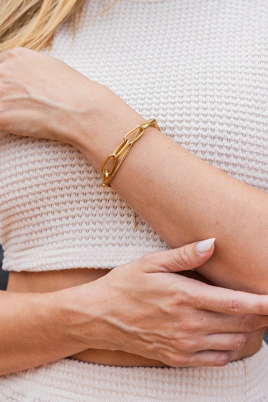 18k Stainless Layered Paperclip Bracelet, Tarnish Resistant, Waterproof, sweat-proof, perfect for everyday wear.