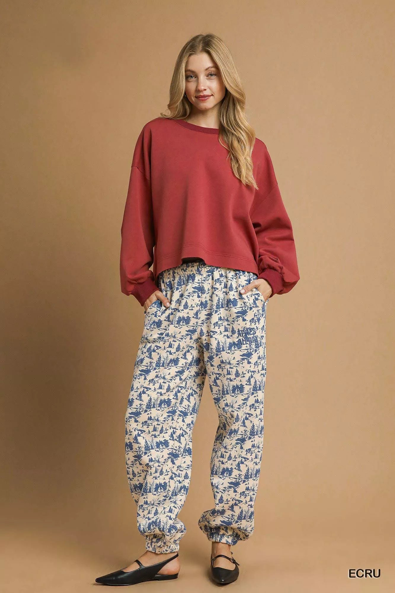 Après All Day Casual Sweatpants, Ecru & Blue-Après All Day Casual Sweatpants in Ecru & Blue - a stylish and comfortable option for a relaxed and laid-back look or weekend on the slopes.