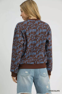 Après All Day Cropped Sweatshirt, Chocolate-The Après All Day print cropped sweatshirt is a trendy and cozy piece for your casual outfits or fun top for a winter ski weekend. 