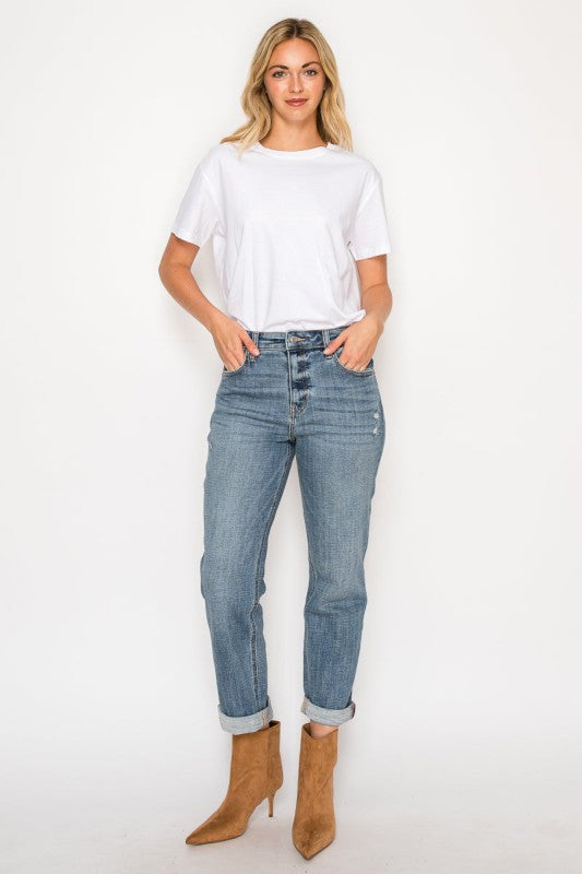 AT2102BFM - MID RISE MODERN BOYFRIEND JEANS