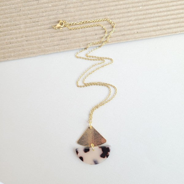 Ava Blonde Tortoise Necklace-Ava Blonde Tortoise Pendent Necklace Our Ava Necklace is a perfectly dainty style that can be adjusted to your desired length. 18K gold-plated tarnish resistant.