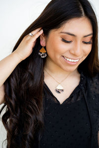 Ava Blonde Tortoise Necklace-Ava Blonde Tortoise Pendent Necklace Our Ava Necklace is a perfectly dainty style that can be adjusted to your desired length. 18K gold-plated tarnish resistant.