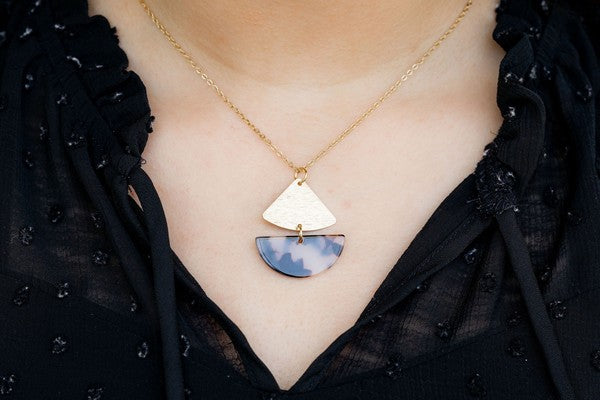 Ava Blonde Tortoise Necklace-Ava Blonde Tortoise Pendent Necklace Our Ava Necklace is a perfectly dainty style that can be adjusted to your desired length. 18K gold-plated tarnish resistant.