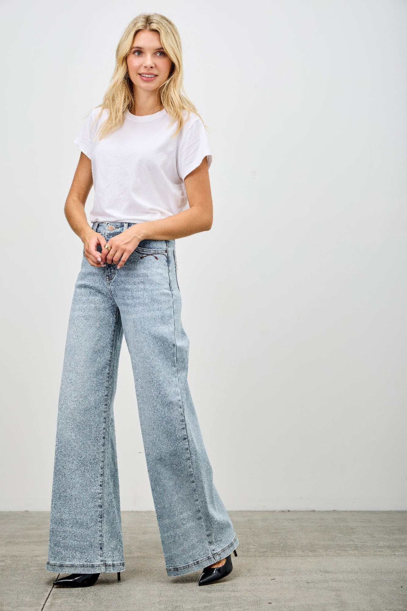 Saige High Rise Wide Leg Jeans, Light Wash-SAIGE DENIM-Reef Love