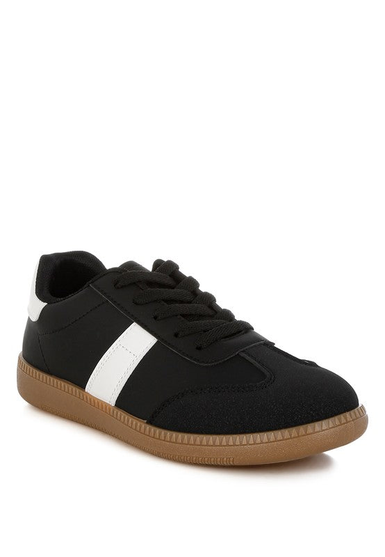 Crossover Classic Lace-Up Sneaker-Reef Love