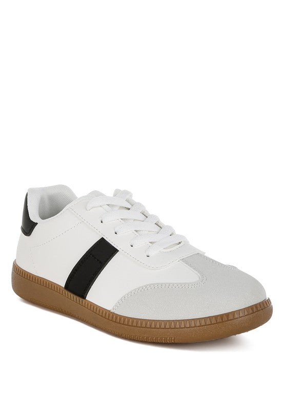 Crossover Classic Lace-Up Sneaker-Reef Love