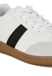 Crossover Classic Lace-Up Sneaker-Reef Love