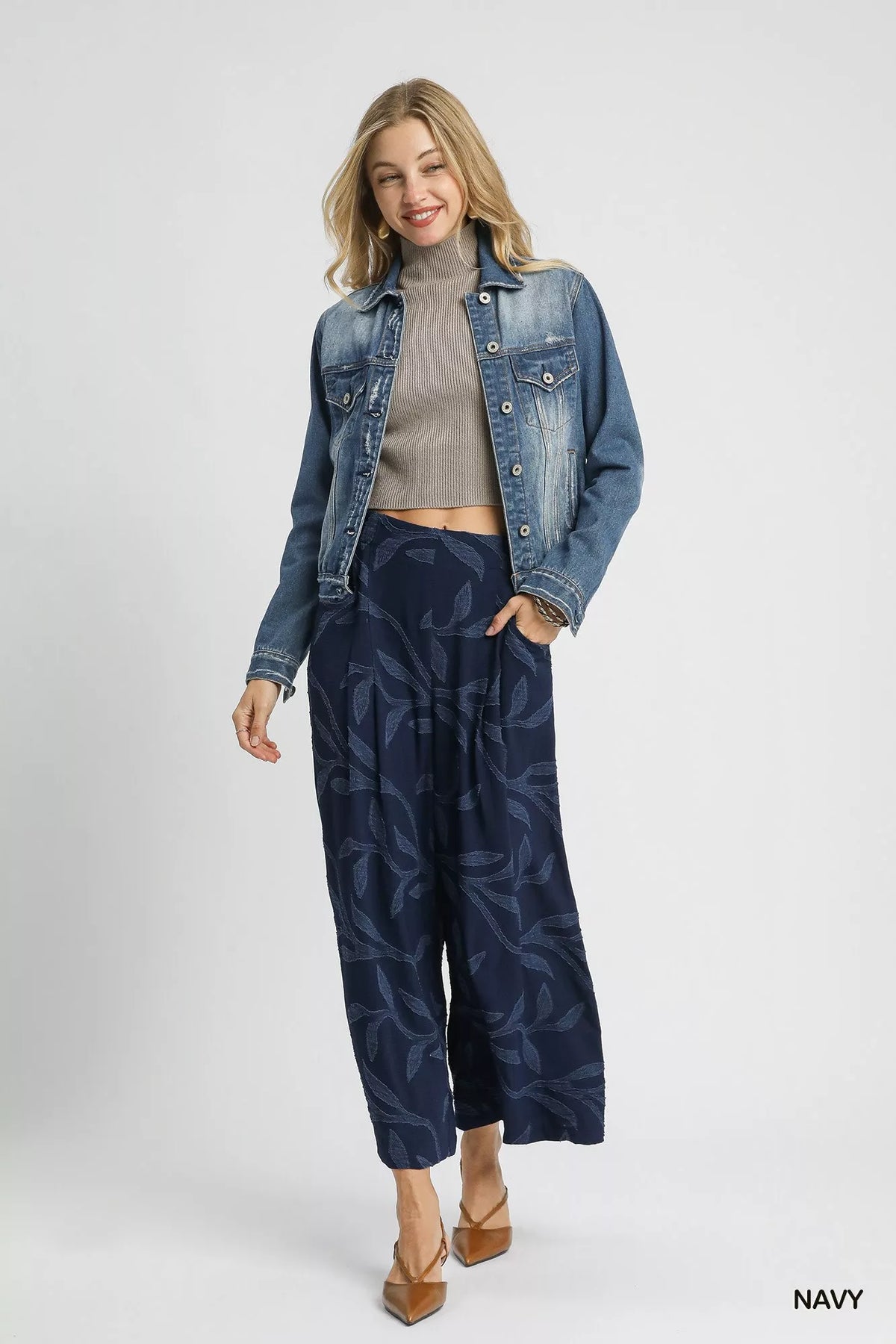 Navy Jacquard Wide-Leg Cropped Pants