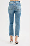Cropped straight jeans offer a flattering mid-rise waist, stretch denim for all-day comfort with light vintage wash.