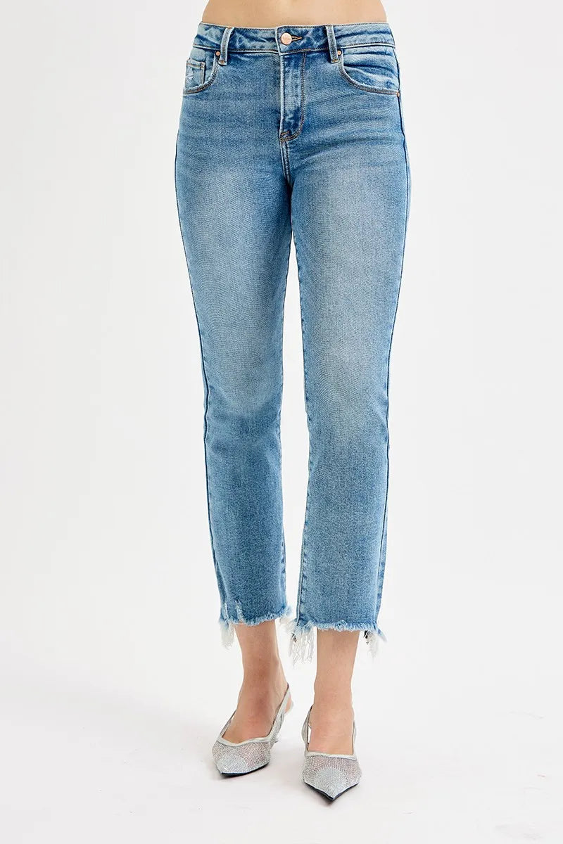 Cropped straight jeans offer a flattering mid-rise waist, stretch denim for all-day comfort with light vintage wash.