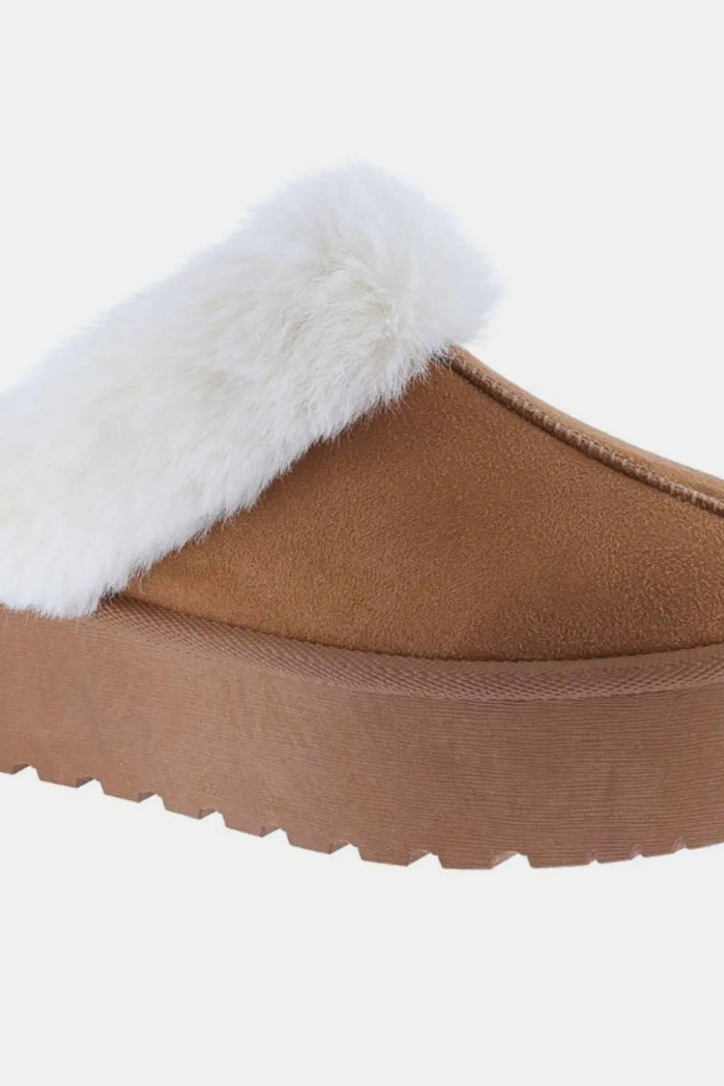 Tan Thick Bottom Fur Trim Snow Slippers-Stay cozy and stylish in these Thick Bottom Fur Trim Snow Slippers with cushioning for your feet, perfect for lounging around the house or running errands. 