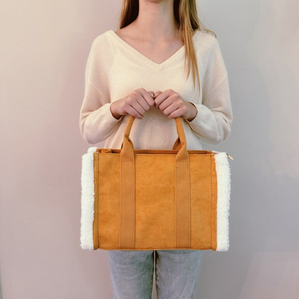 The Tote Crossbody Bag With Handles-The Tote Crossbody Bag With Handles - the ultimate combination of style and functionality. The fluffy material on the edges adds a touch of luxury.