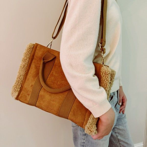 The Tote Crossbody Bag With Handles-The Tote Crossbody Bag With Handles - the ultimate combination of style and functionality. The fluffy material on the edges adds a touch of luxury.