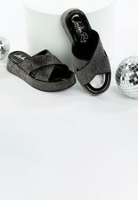 Adena Rhinestone Embellished Flatform Sandals - Reef Love